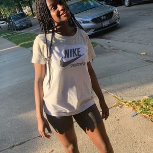 Meet your Posher, April